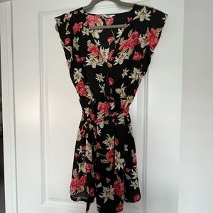 Jack by BB Dakota short summer faux wrap dress.